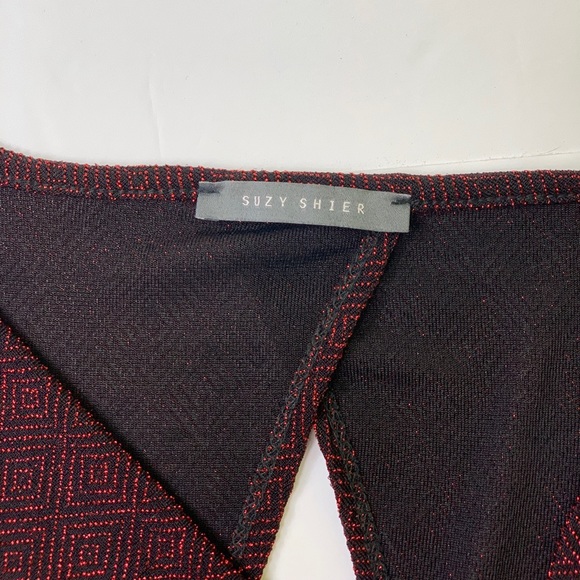 SUZY SHIER | Metallic Shimmer Sleeveless Blouse - Picture 6 of 9